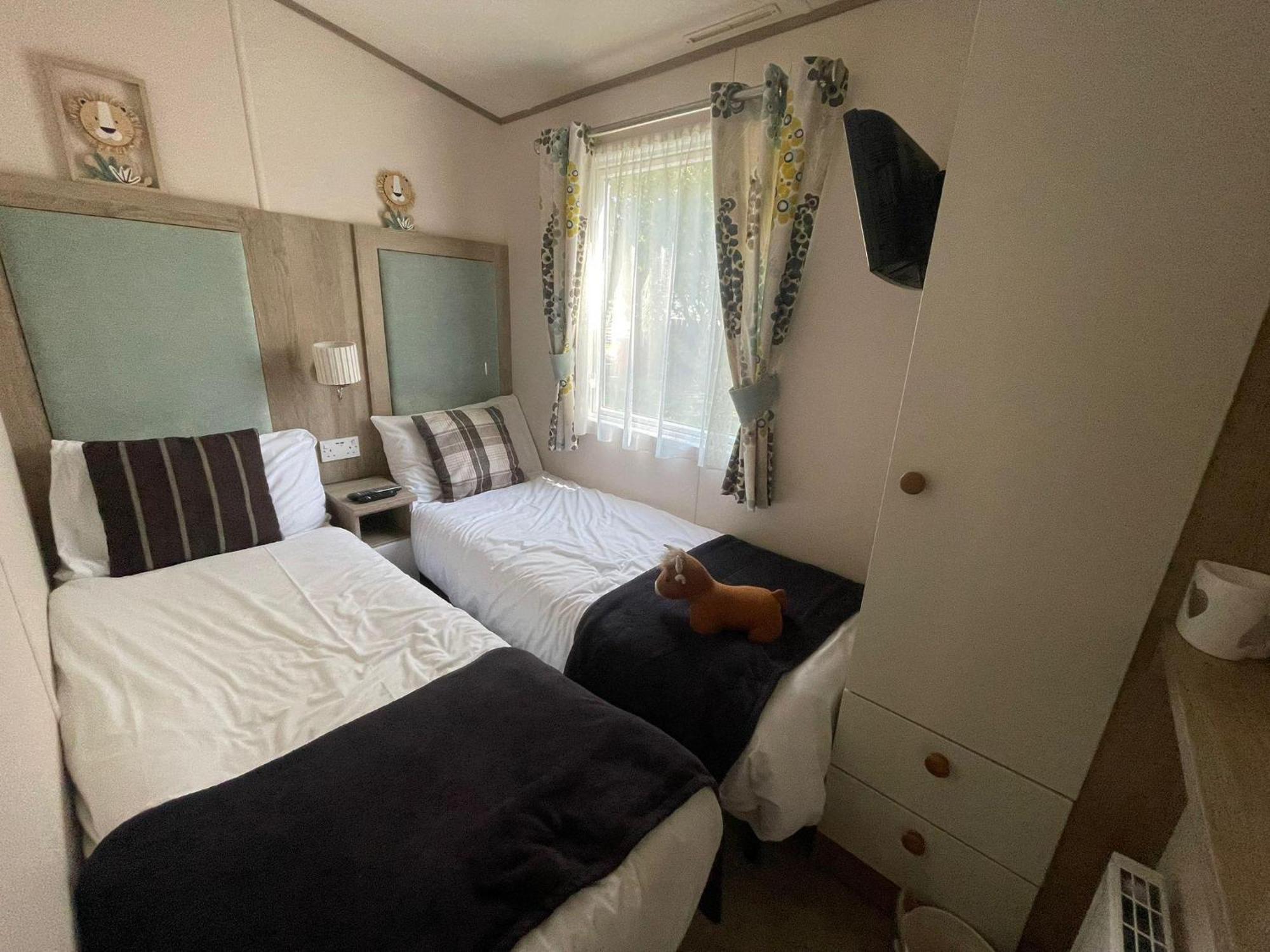 Homely Caravan At Manor Park, Nearby Hunstanton Beach In Norfolk Ref 23039T المظهر الخارجي الصورة